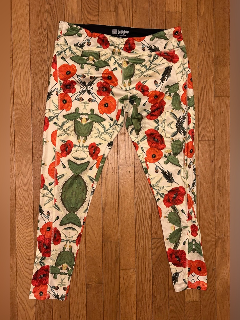LuLaRoe Jade Athletic Capri Floral Cactus Print 2XL